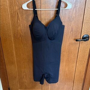 Honeylove Black Sculpting Bodysuit with Built-In Cups